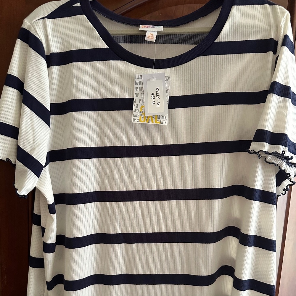 LuLaRoe Kelly Short Sleeve Crewneck Top 3XL Navy & White Stripes Ruffled Hem NWT